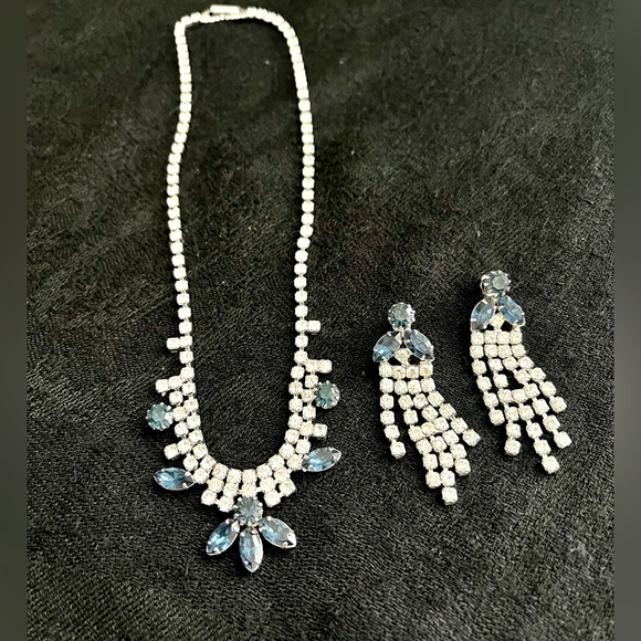 1980’s costume ‘diamond & sapphire’ necklace/earring set - Picture 1 of 8